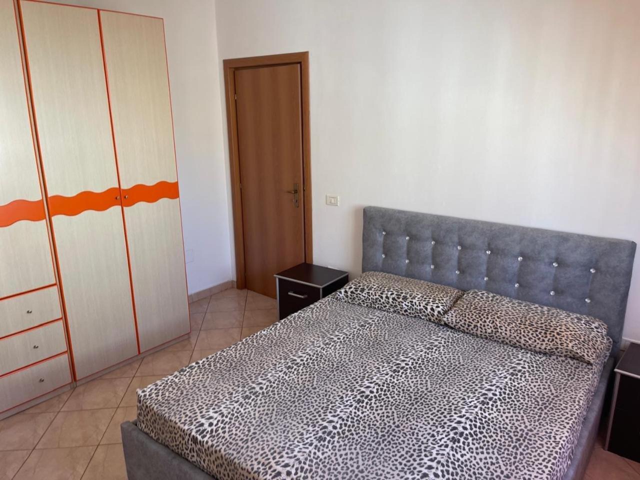 Appartamento Luce Durrës Exteriör bild